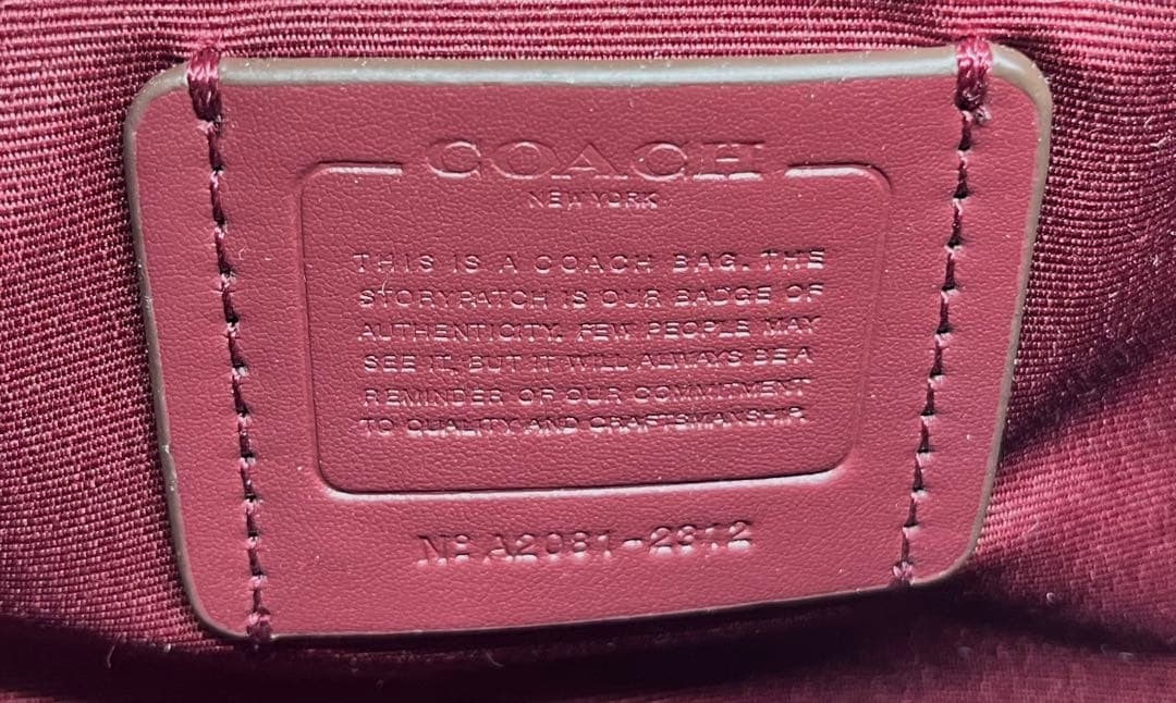 【新品・未使用】COACH スモール タウン バケット バッグ シグネチャー