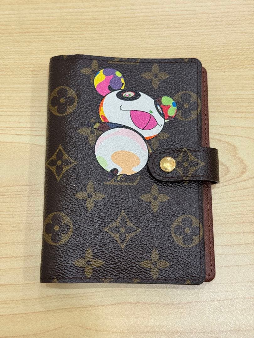 Louis Vuitton モノグラムパンダ　村上隆コラボデザイン　アジェンダ