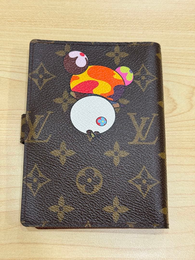 Louis Vuitton モノグラムパンダ　村上隆コラボデザイン　アジェンダ