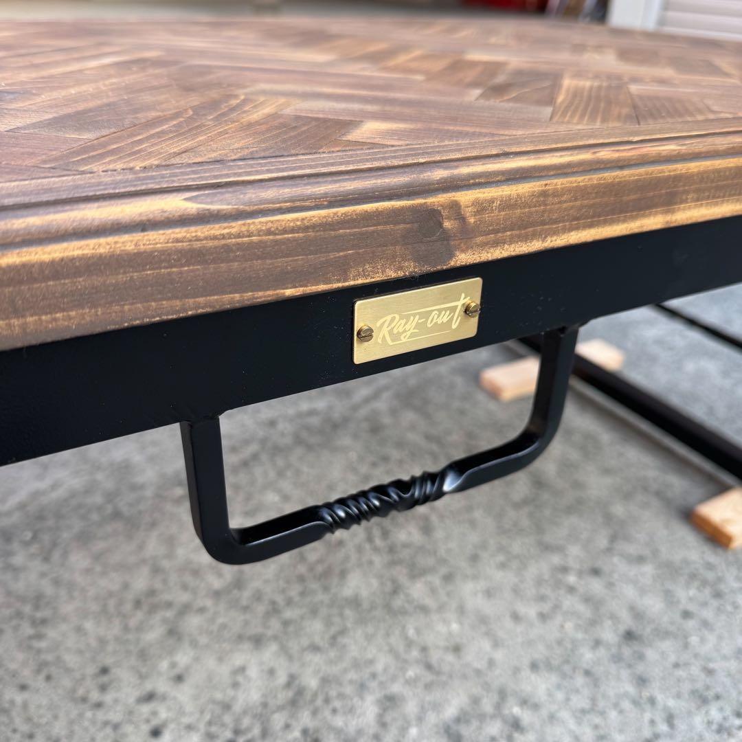 ヘリンボーン　テーブル