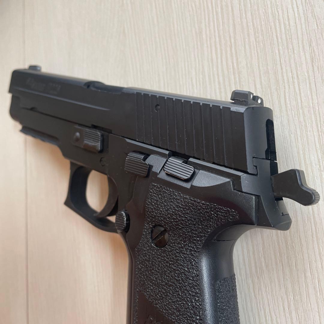東京マルイ SIG SAUER P226 RAIL エアガン