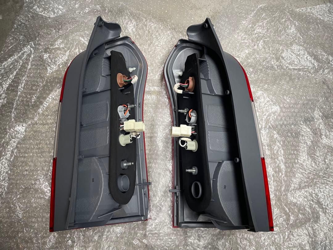 tkmトヨタ 160系 プロボックス サクシード テールランプ 電球付き