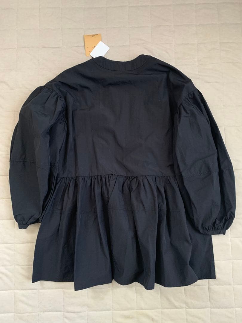 タグ付き　新品未使用　ビアズリー　ペプラムジップシャツブルゾン　ブラック