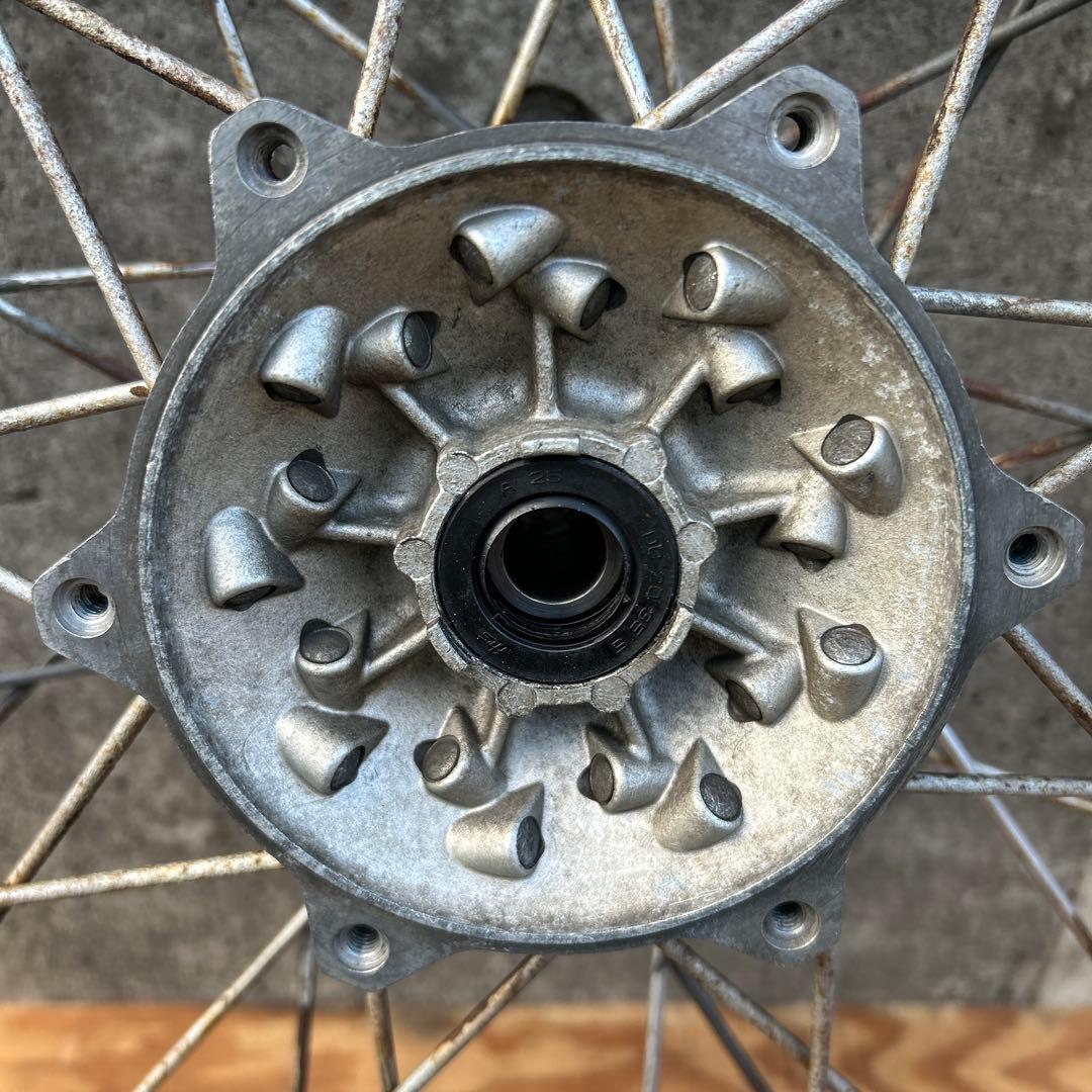 d*i様 TT250R フロントホイール