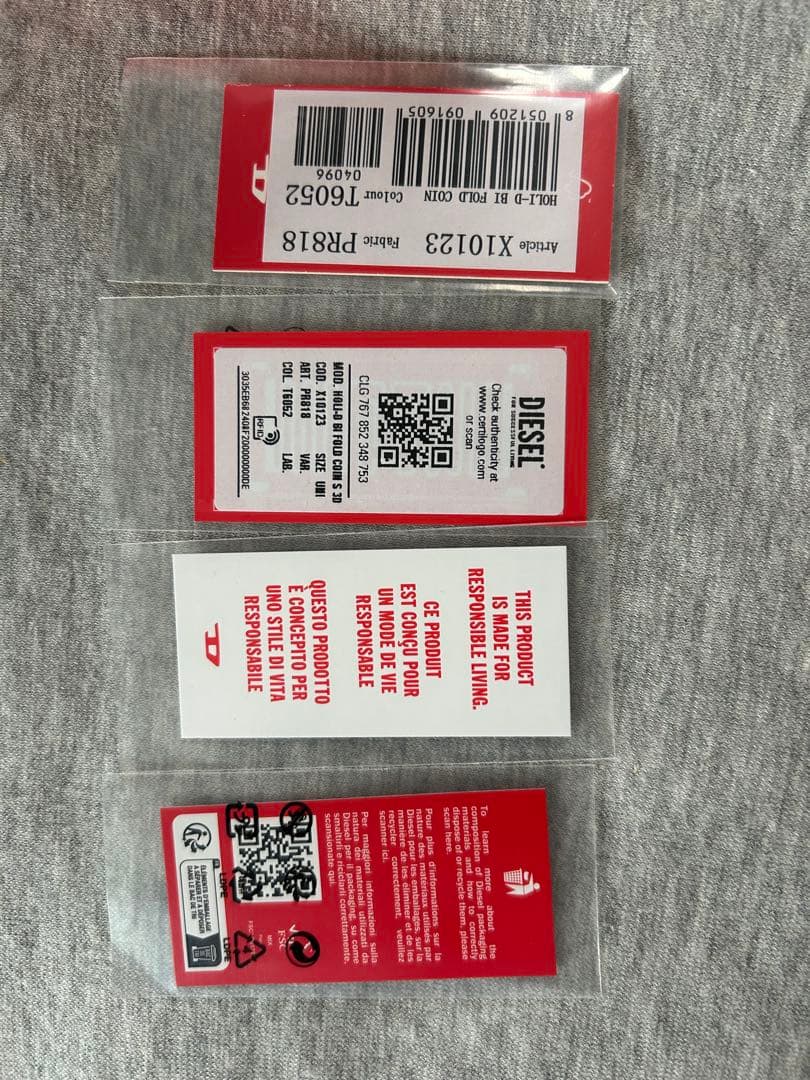 新品未使用 DIESEL ディーゼル ロゴ Holi-D 折りたたみ財布