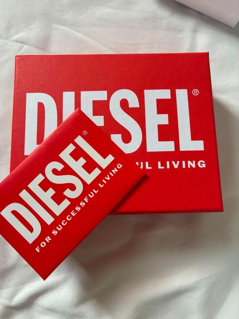 新品未使用 DIESEL ディーゼル ロゴ Holi-D 折りたたみ財布