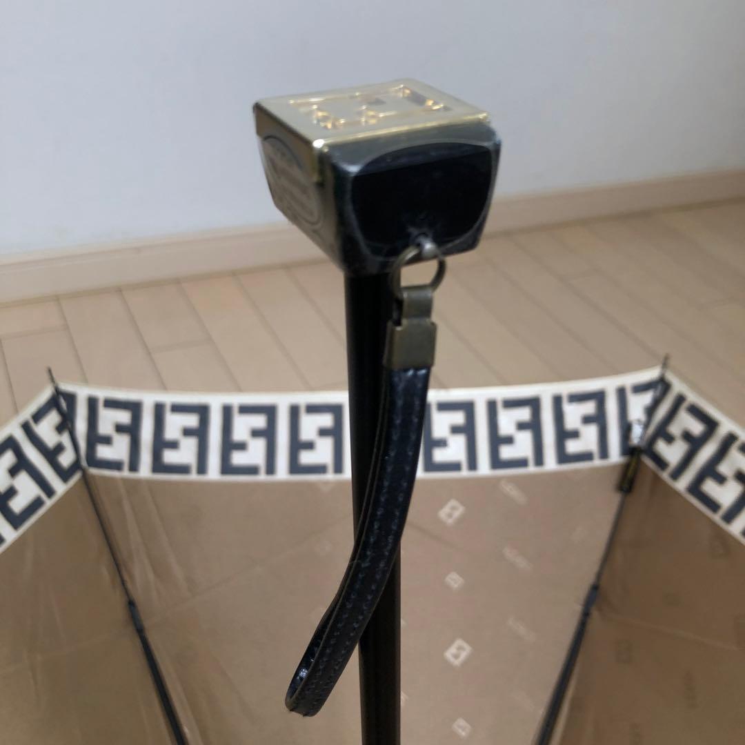 【美品】FENDI フェンディ　折りたたみ傘　ズッカ柄　ブラウン