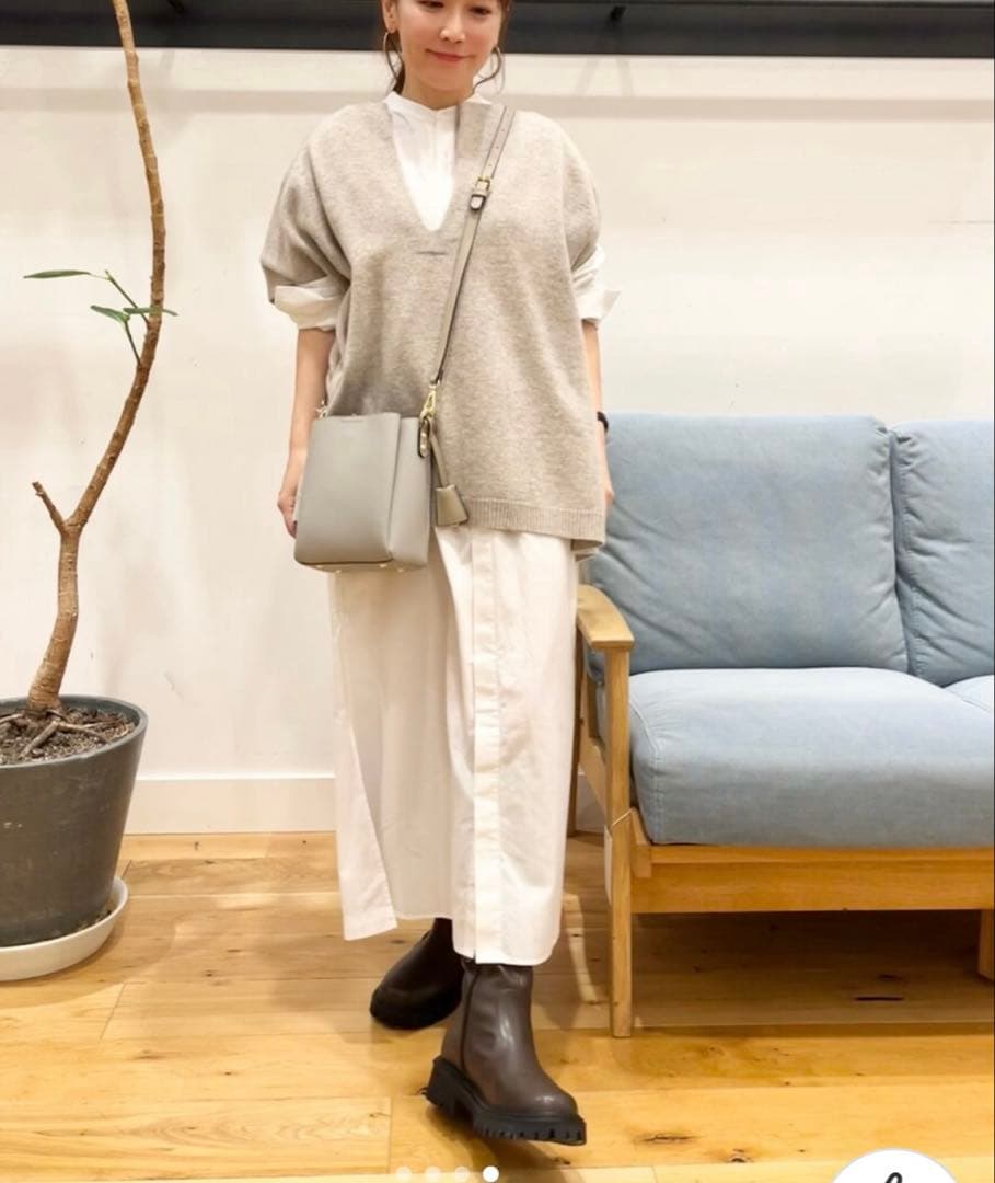 かぐれ　ワイドニットベスト　ベージュ　美品