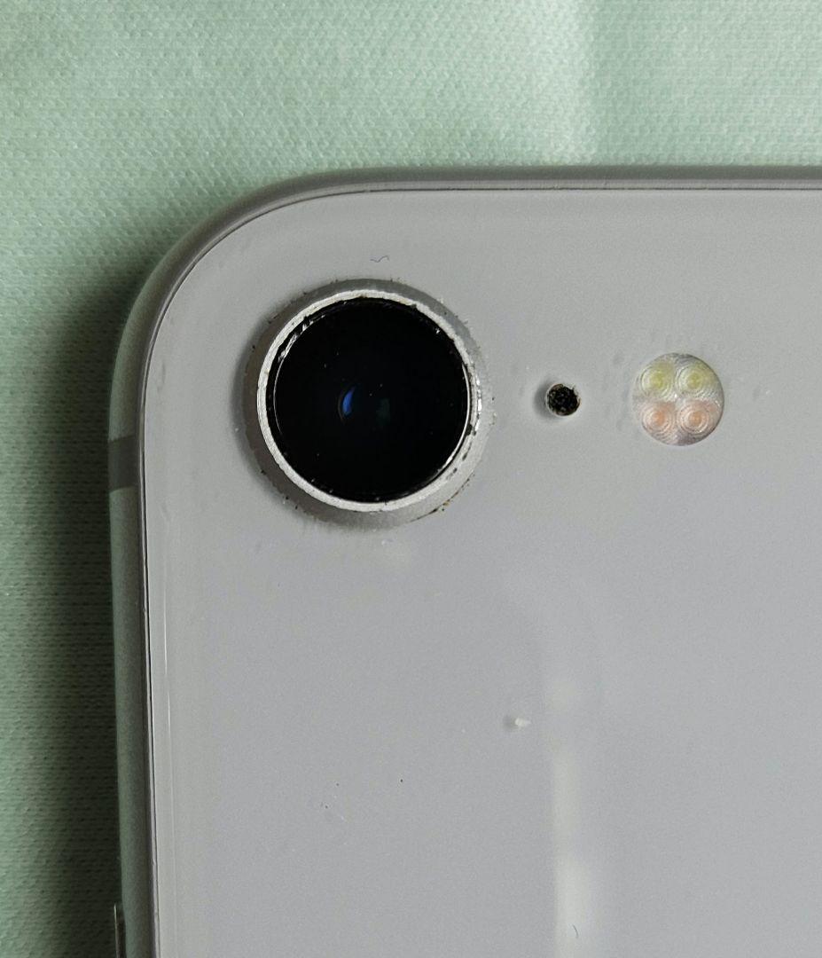 iPhone 8 64GB ホワイト SIMフリー バッテリー100%【傷あり】