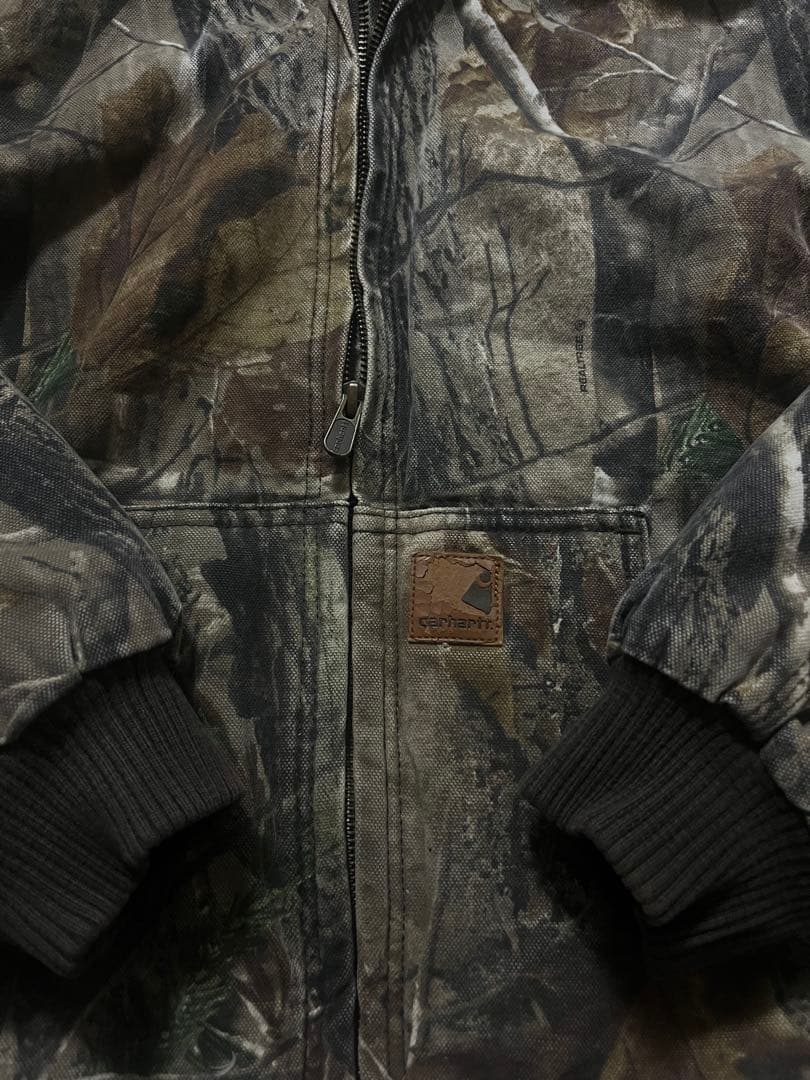 Carhartt アクティブジャケット カモ柄 リアルツリーキッズM