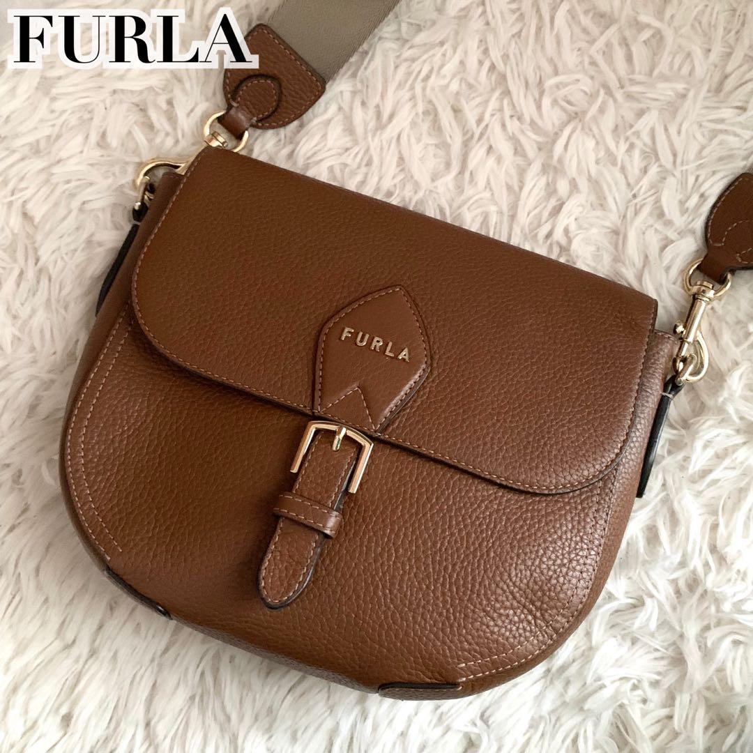 極美品✨フルラ ウラニア ショルダーバッグ レザー 現行 レア ロゴ キャメル