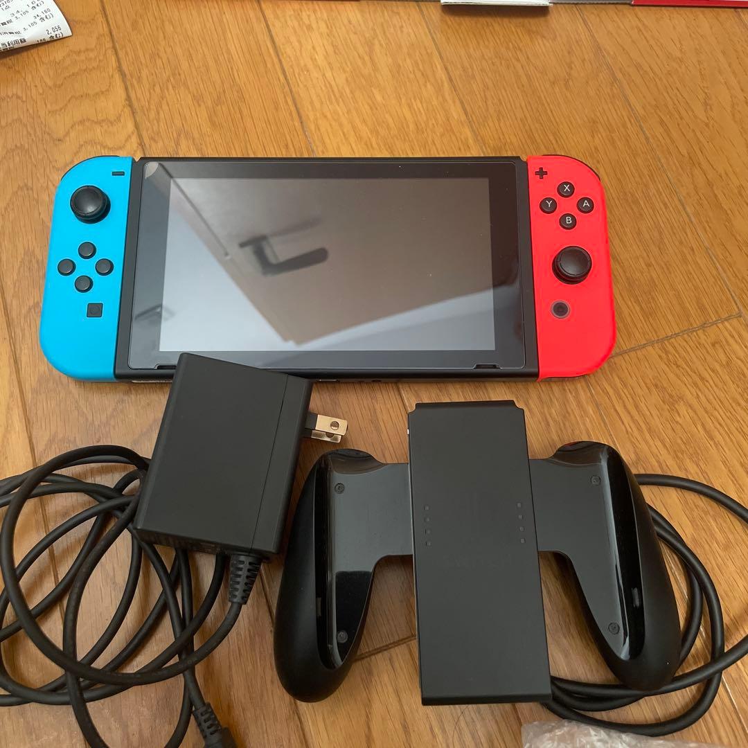 美品　Nintendo Switch 本体 青/赤