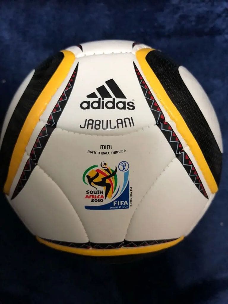 2010年　サッカー　レプリカボール