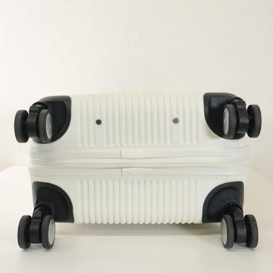 展示品 スイスミリタリー 20インチ スーツケース ホワイト 機内持ち込みサイズ