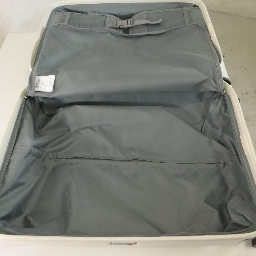 展示品 スイスミリタリー 20インチ スーツケース ホワイト 機内持ち込みサイズ
