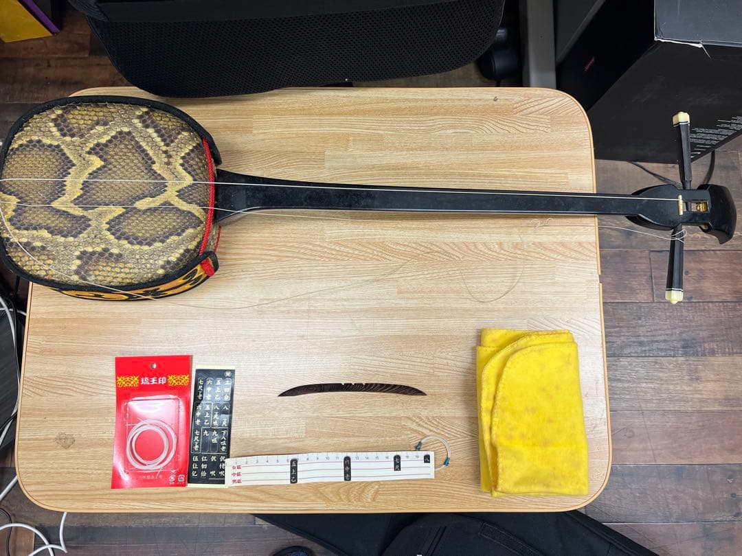 沖縄三線 沖縄三味線 三味線 蛇皮張り ヘビ皮 ケース付属