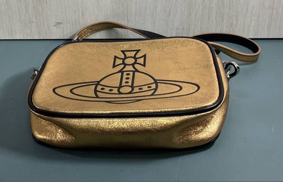 る*る様 vivienne westwood バッグ gold レディース ビビ