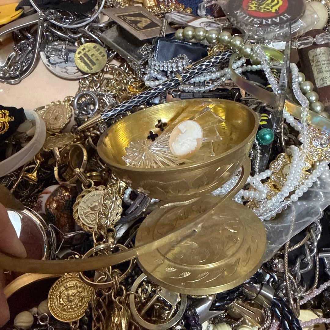 イミテーション　アクセサリー　まとめ　6.２キロ