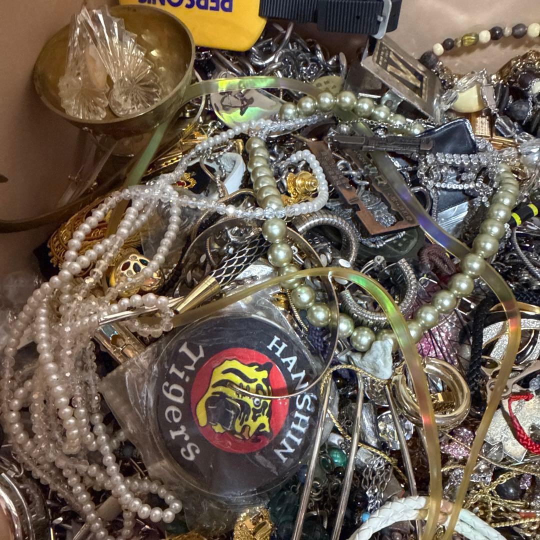 イミテーション　アクセサリー　まとめ　6.２キロ