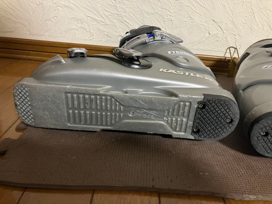 KASTLE ケスレー スキーブーツ 27〜27.5cm　足幅広め　軽量モデル