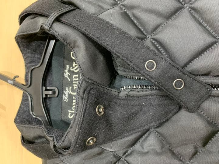 SLOWGUNスロウガン　ナイロンキルティングベスト