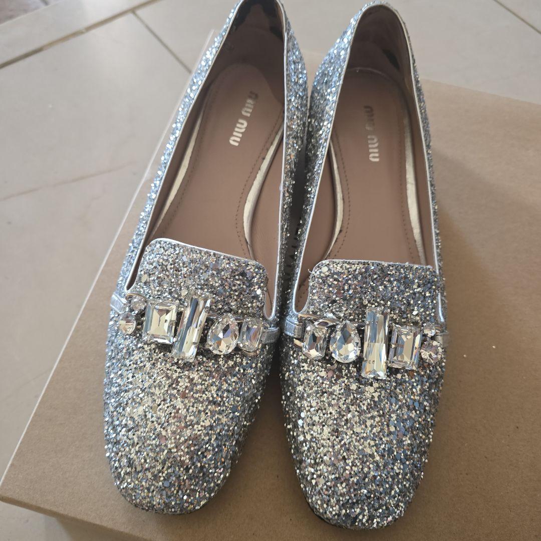 美品 Miu Miu シルバー ビジュー フラットシューズ