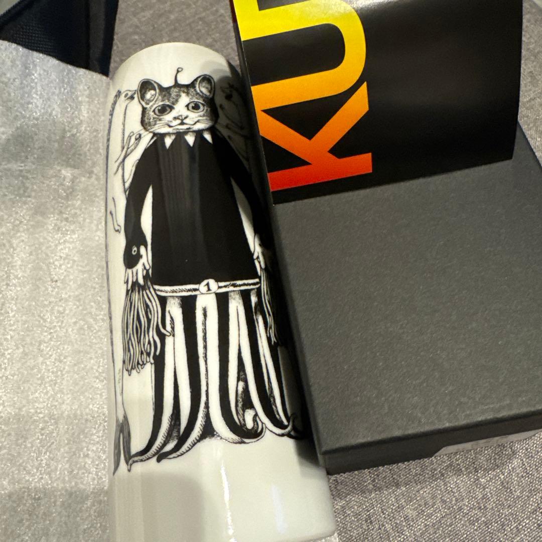 ヒグチユウコ 花瓶