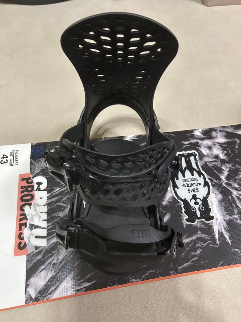 高年式スノーボードセットHEAD CRUW 143 × FLUX