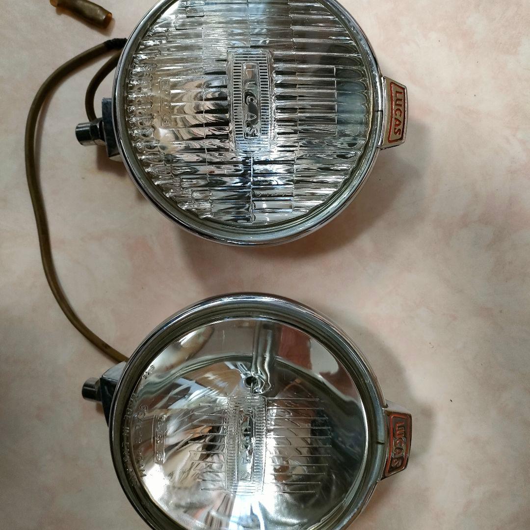 フォグランプとスポットランプのペア