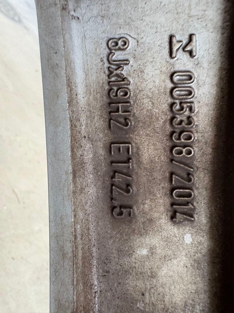 ボルボ　xc90 純正ホイール