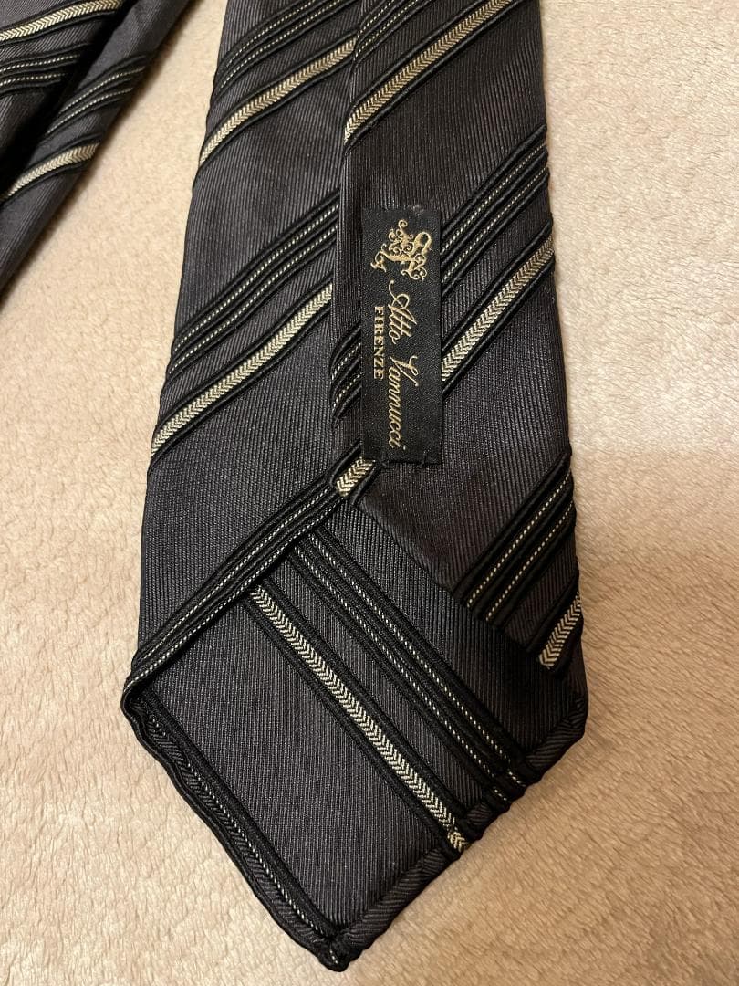 Atto Vannucc アットヴァンヌッチ セッテピエゲタイ・未使用品