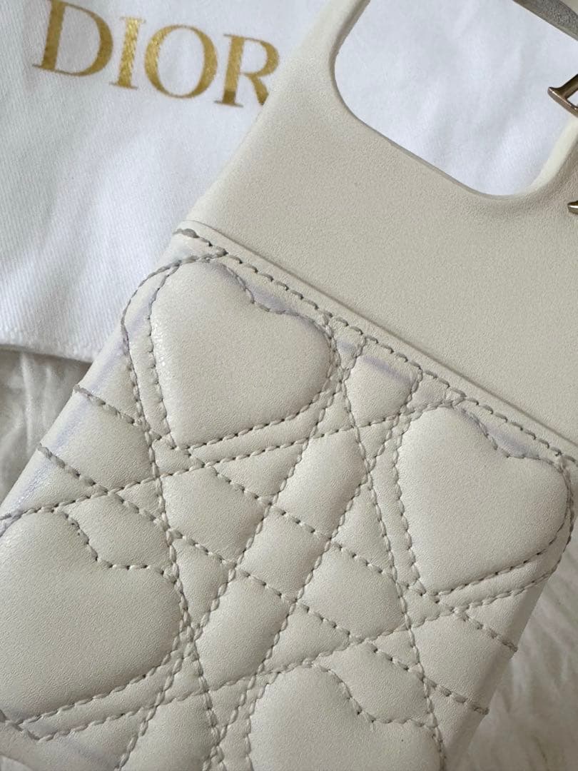 Dior ディオール✧✧✧iPhone ホワイト ハート型キルティング ケース