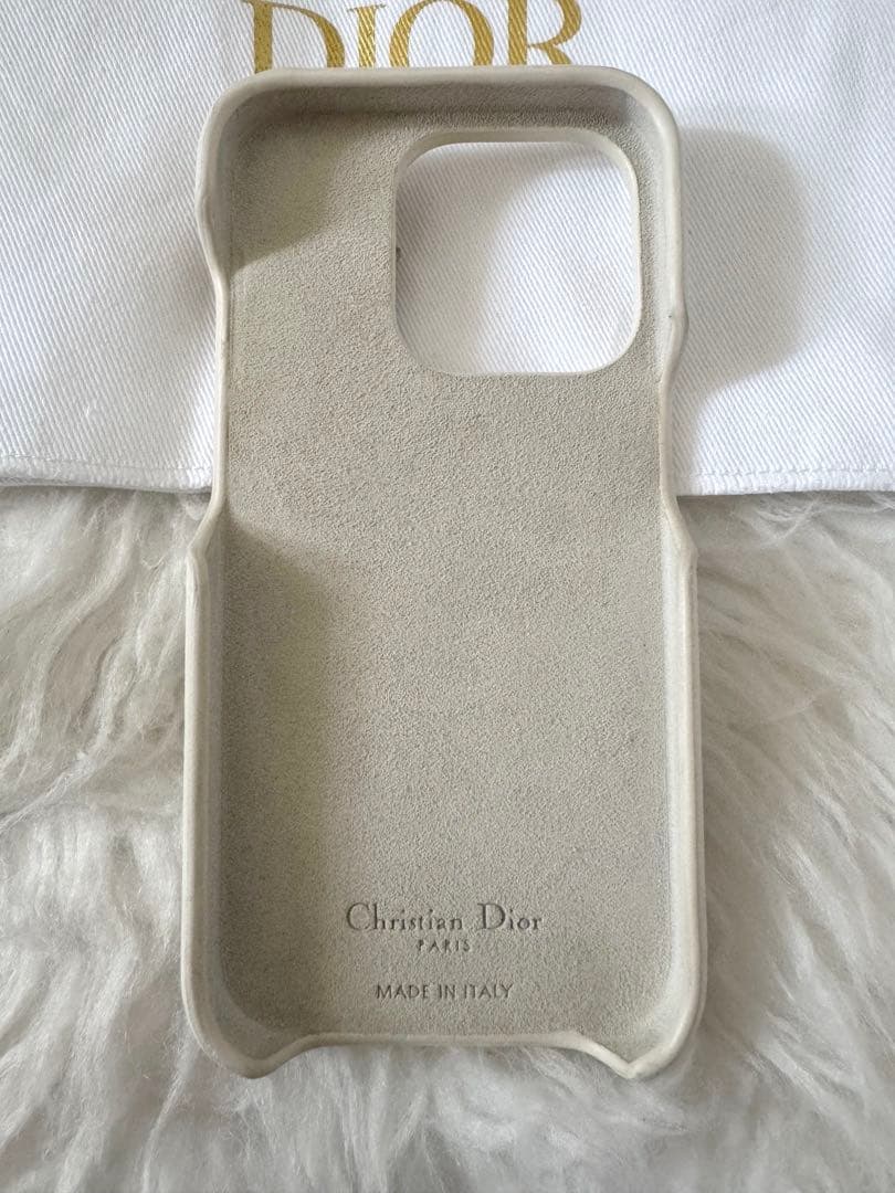 Dior ディオール✧✧✧iPhone ホワイト ハート型キルティング ケース