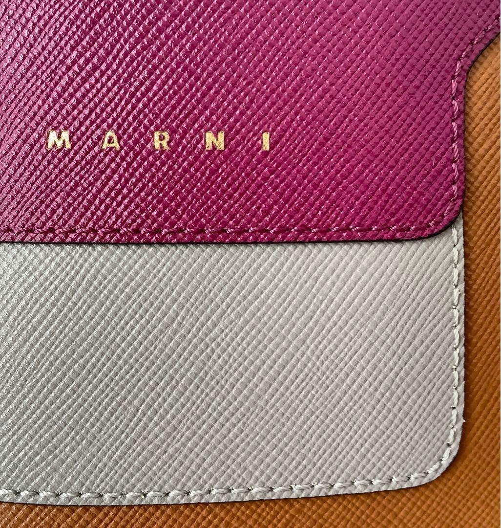 新品★マルニ★MARNlサフィアーノバイフォールドウォレット２つ折り財布★茶系