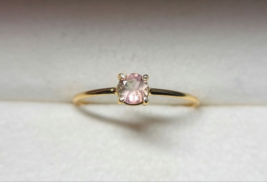 りりギラギラの煌めき美しいです♪★タンザニア産タンザナイトスクエアカット★