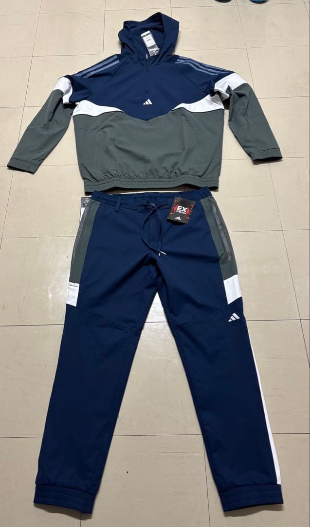 adidas フード付きジャケット&パンツ セットアップ　ネイビー/グレー