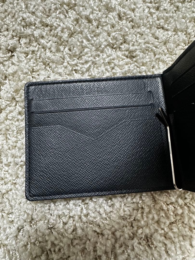 LOUIS VUITTON ルイヴィトン　タイガ　二つ折り財布　黒