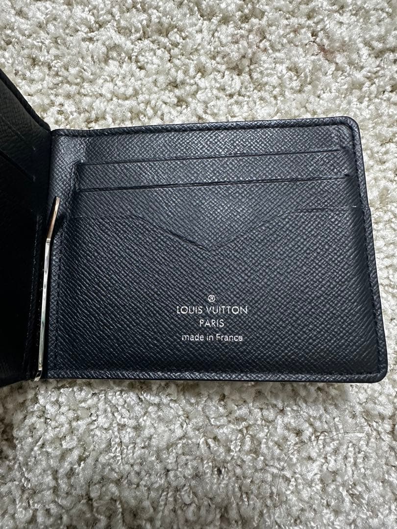 LOUIS VUITTON ルイヴィトン　タイガ　二つ折り財布　黒