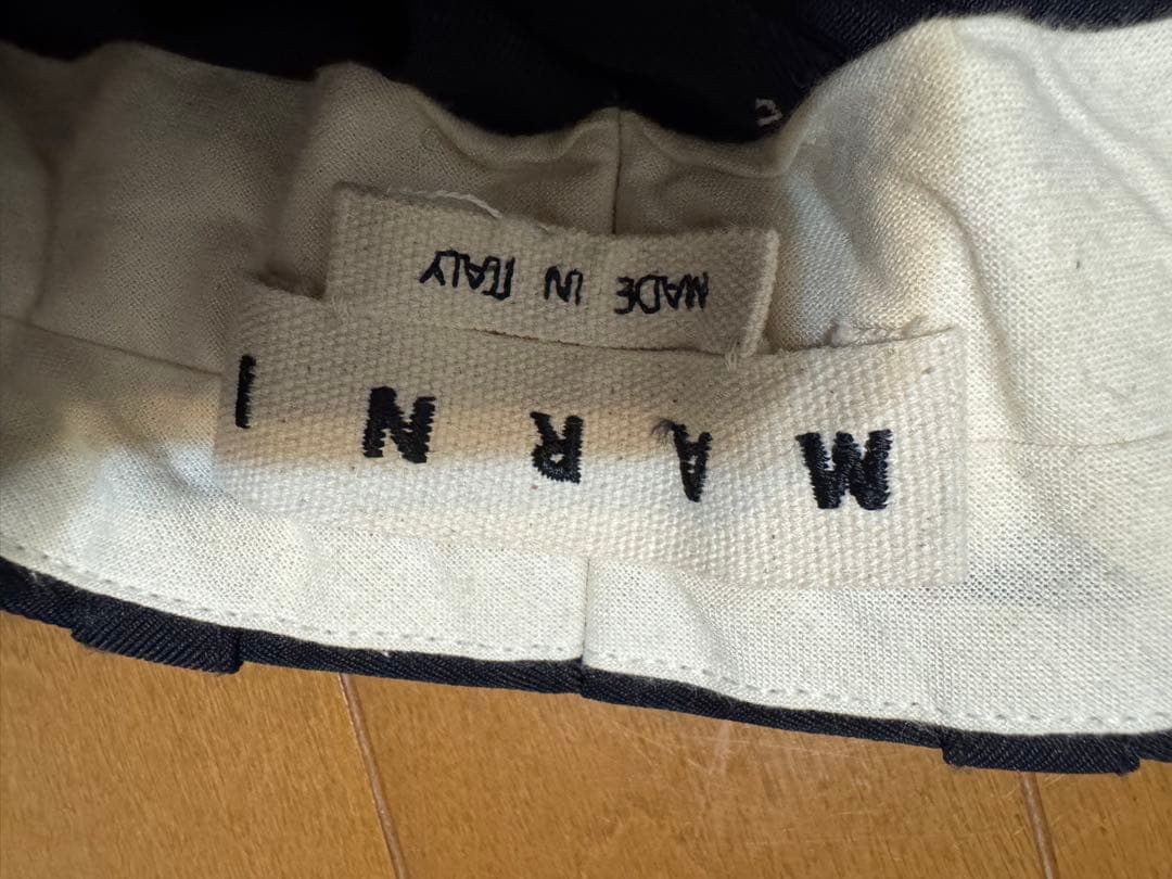 MARNI マルニ　ブラック　スラックス　サイズ40