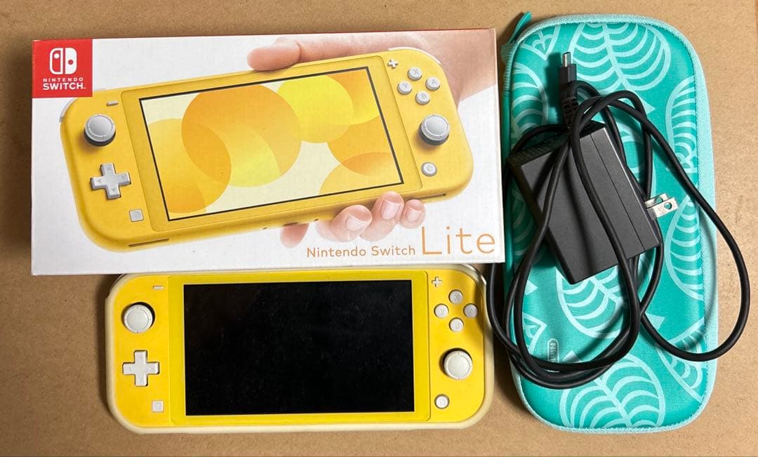 Nintendo Switch Lite イエロー　本体ケース付き