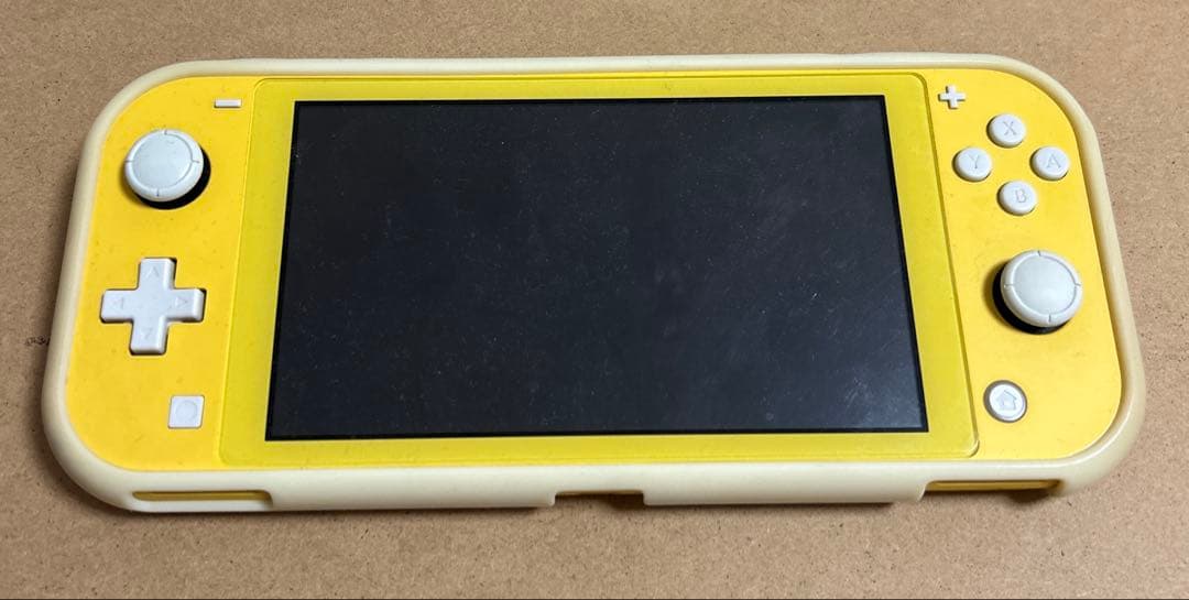 Nintendo Switch Lite イエロー　本体ケース付き