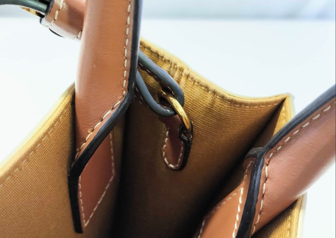 CELINE 　ミニバーティカルカバ　トリオンフ　ショルダーバッグ　美品