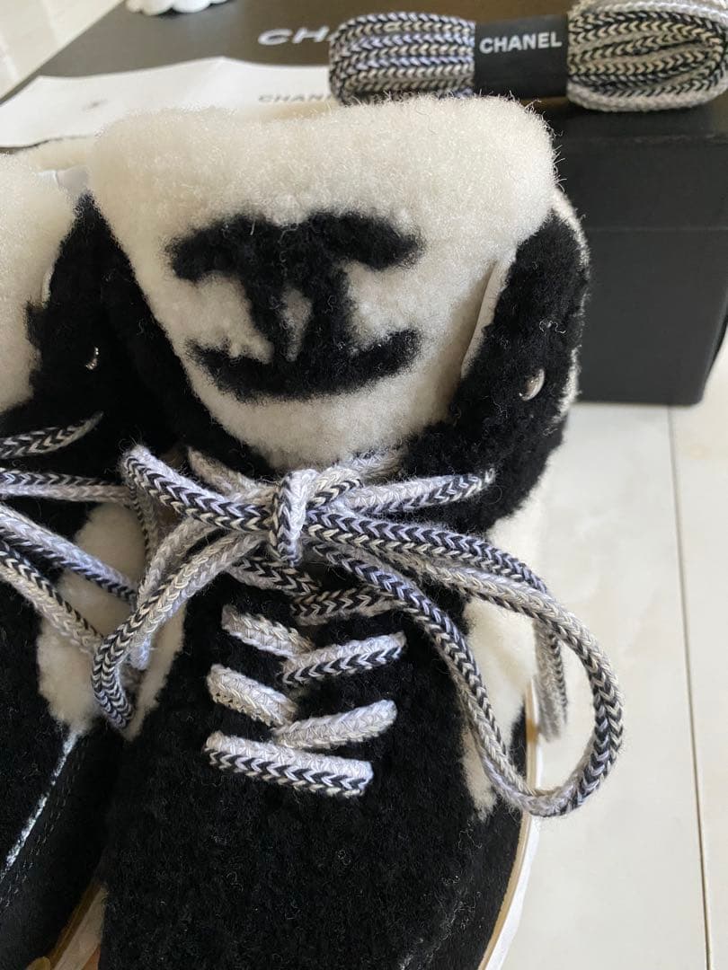 美品 シャネル ムートン ハイカット スニーカー 36 23cm CHANEL