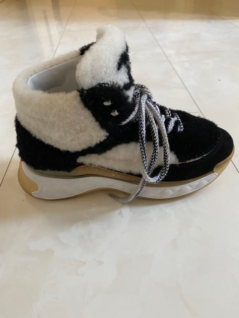 美品 シャネル ムートン ハイカット スニーカー 36 23cm CHANEL