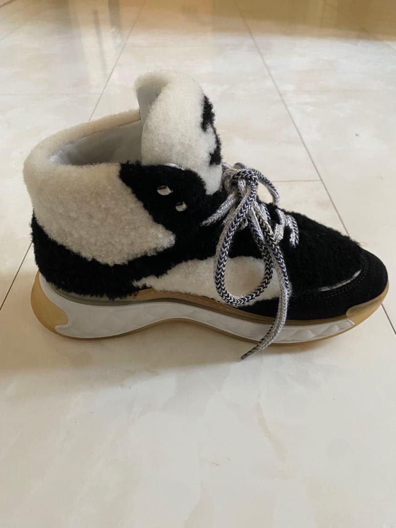 美品 シャネル ムートン ハイカット スニーカー 36 23cm CHANEL