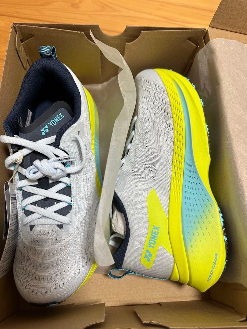 （26.5cm）YONEX カーボンクルーズSR メンズ SHRSR1M