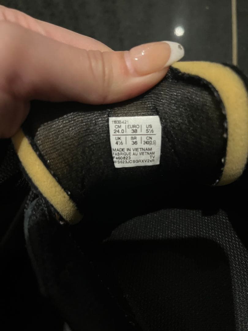 OnitsukaTigerオニツカタイガー DENTIGREデンティグレ24.0