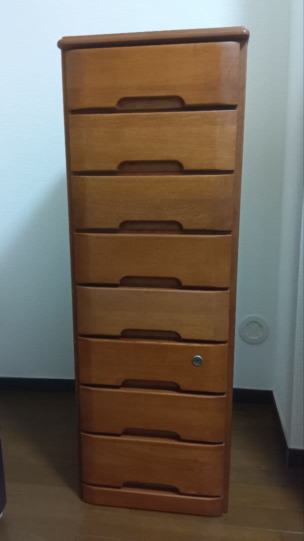 レトロハイチェスト、８段高さ112.5センチ。有限会社カシワギ。