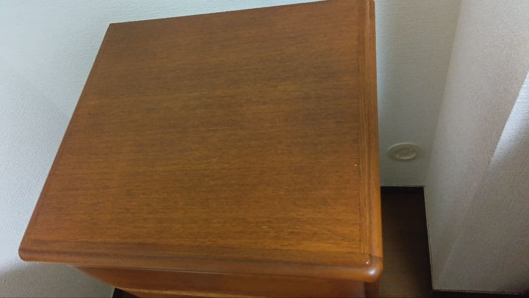 レトロハイチェスト、８段高さ112.5センチ。有限会社カシワギ。