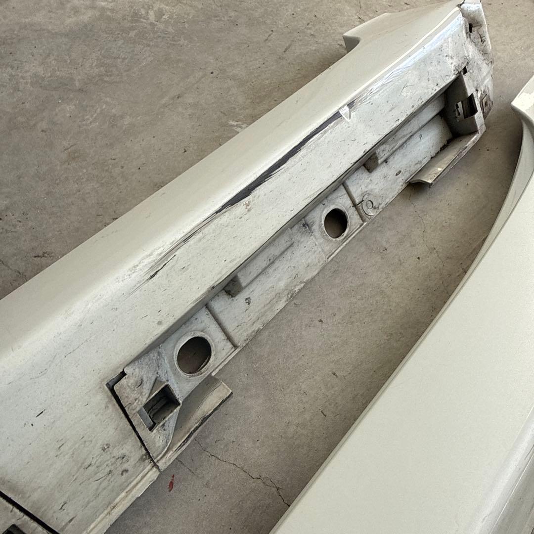 30プリウス 後期　純正左右サイドスカート